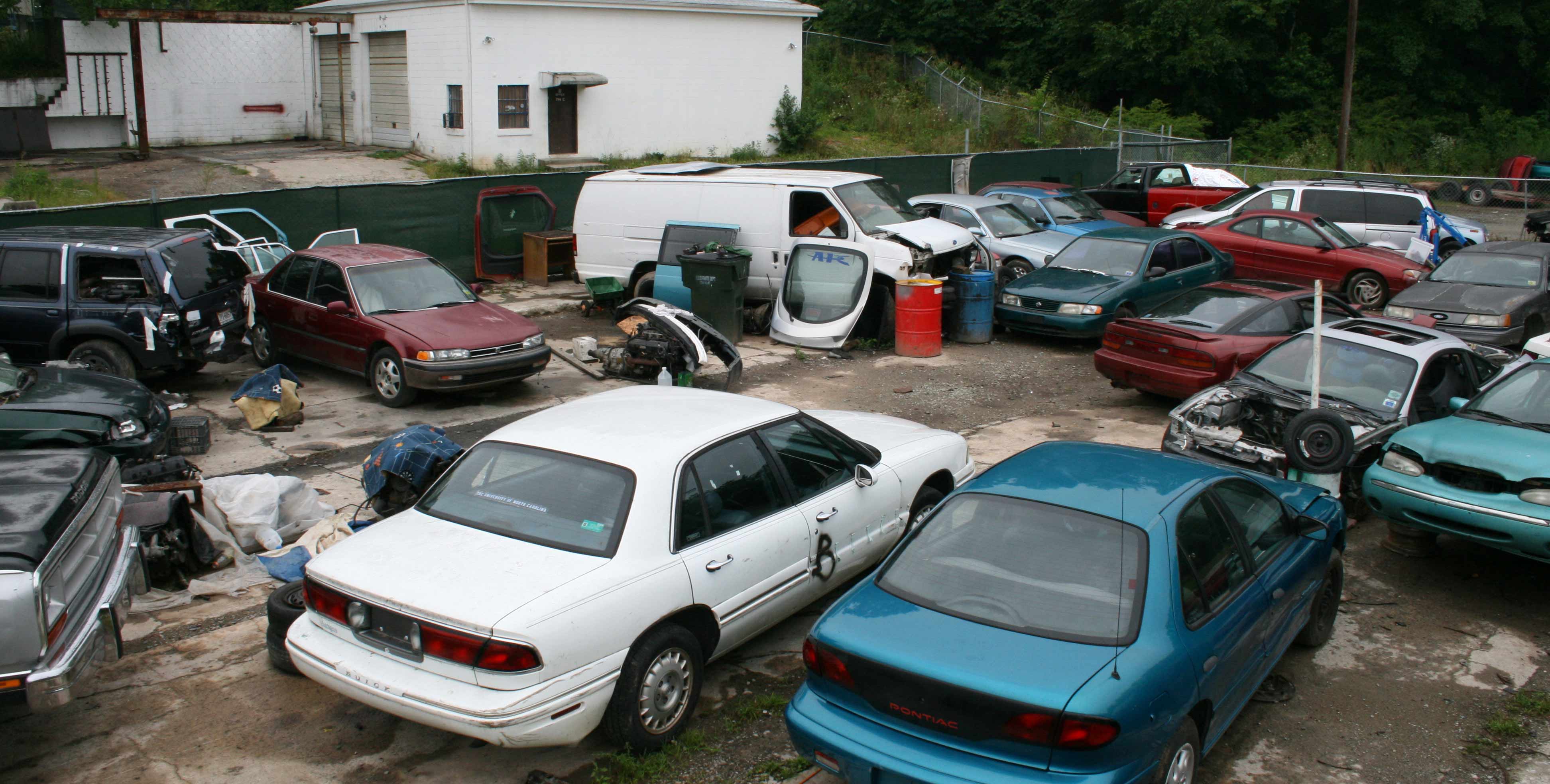 holden ford wreckers